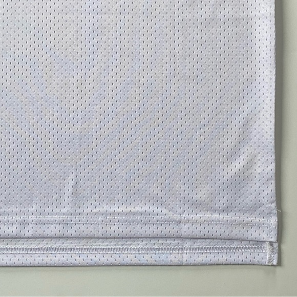 Space Jam Tune Squad Bugs Jersey Size Large #11 White Basketball Shirt EUC - Picture 7 of 16